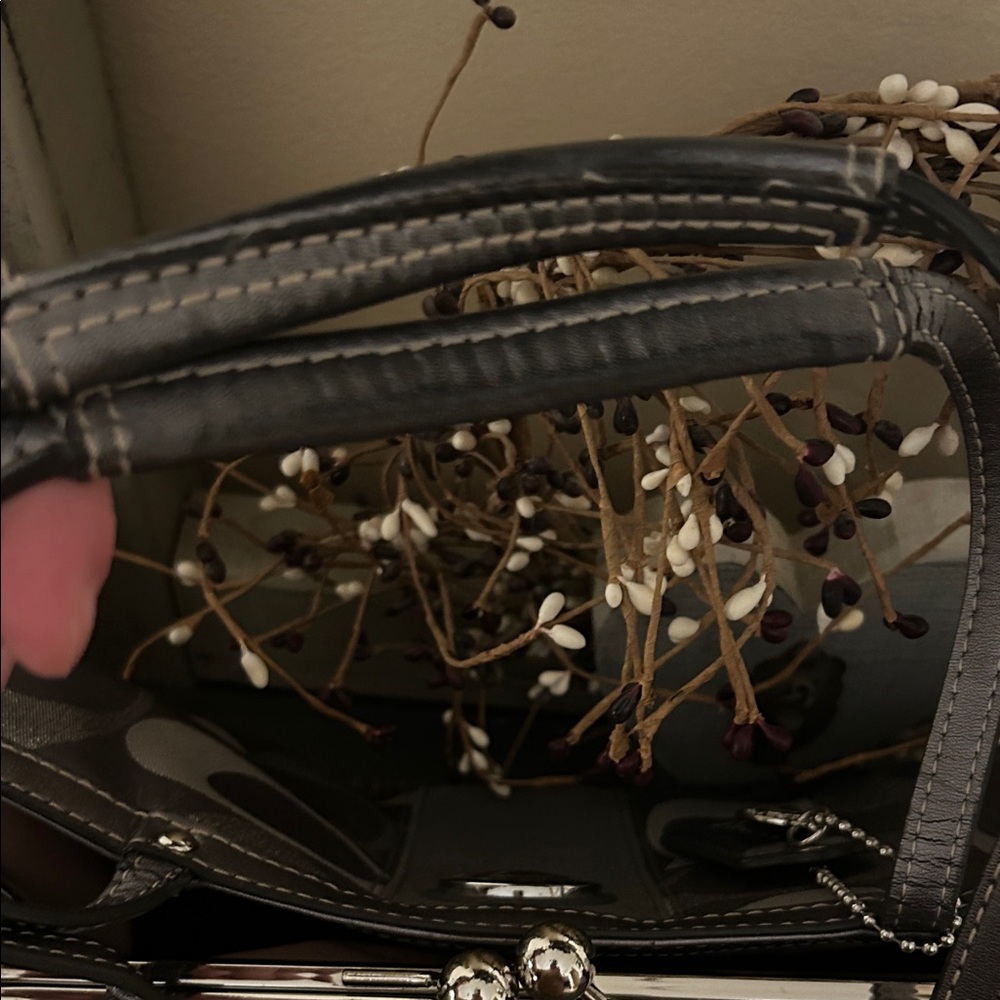 Coach Metallic Gray Signature Tote with Double Handles kiss lock closure - Picture 5 of 11